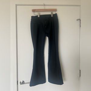 Obermeyer softshell ski pants, size 6, length short.